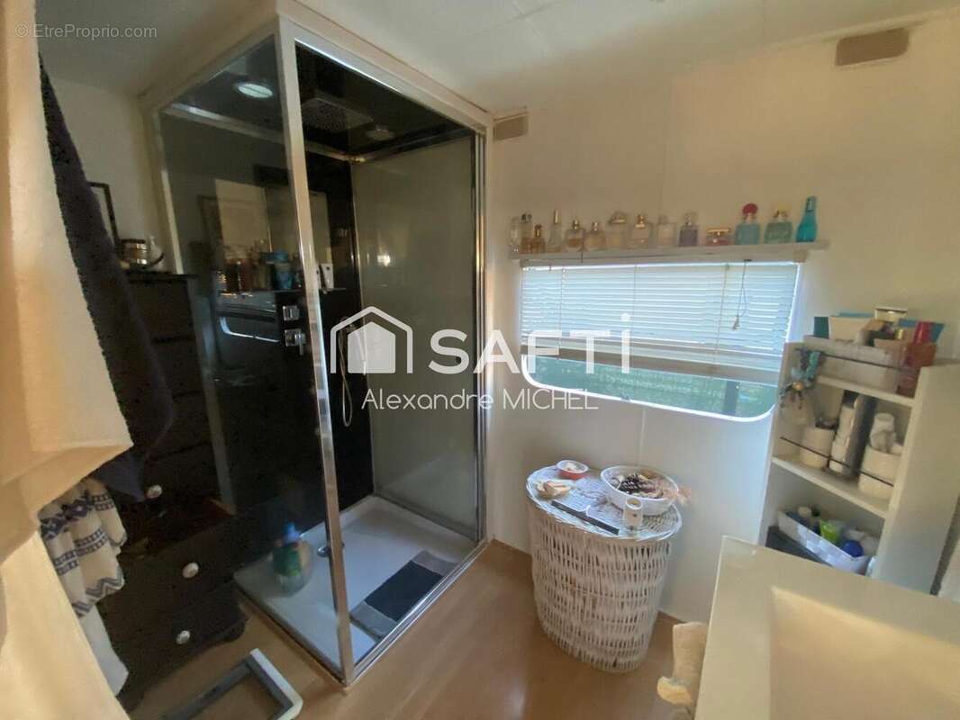 Photo 9 - Maison à LE CASTELLET