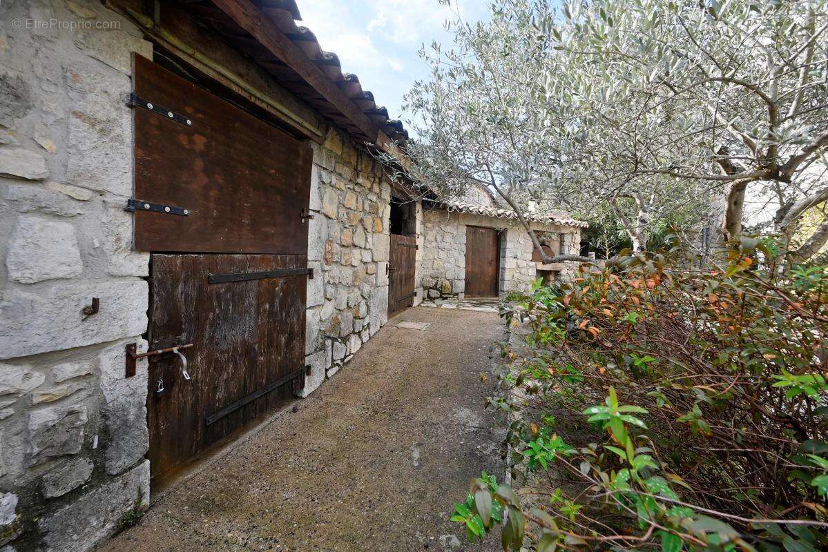 Maison à SAINT-ALBAN-AURIOLLES