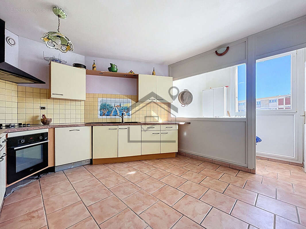 Appartement à ROGNAC