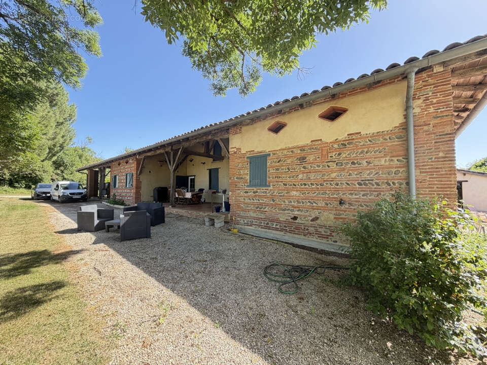 Propriété de 13 000 M2 avec maison de 200 M2 chai de 70 M2 et garage de 80 M2 - photo 21