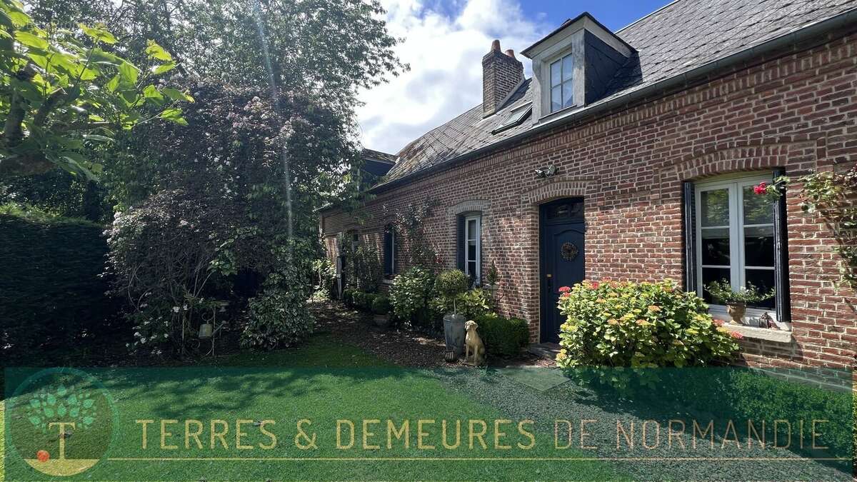 A vendre Authentique demeure normande 260m² issue de deux longères, 5 chambres, dépendances et jardin paysager 3400m², environne - photo 17