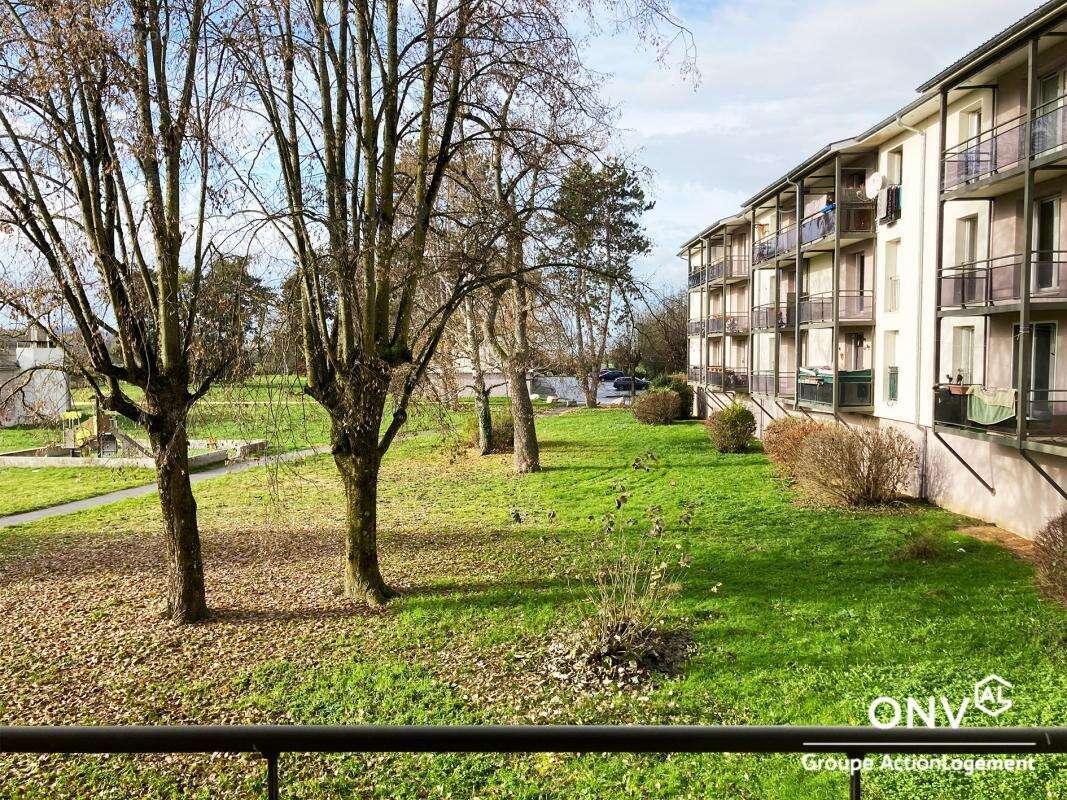 Appartement à SAINT-ETIENNE-DE-SAINT-GEOIRS