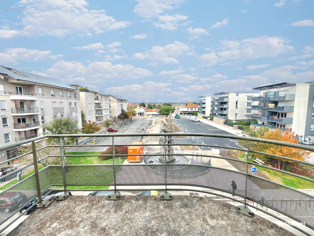 Appartement à DECINES-CHARPIEU