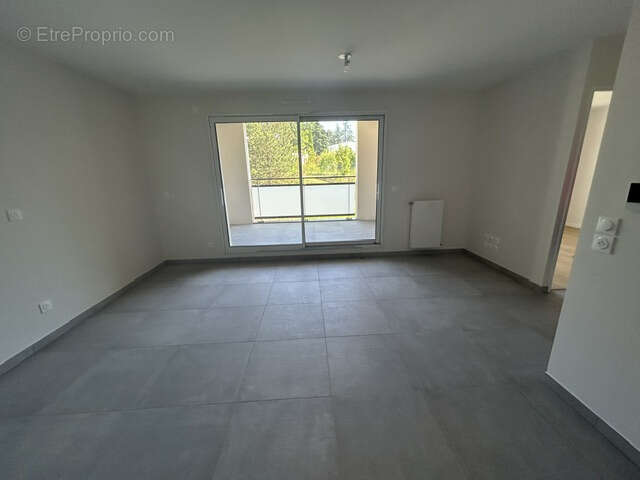 Appartement à CHARBONNIERES-LES-BAINS