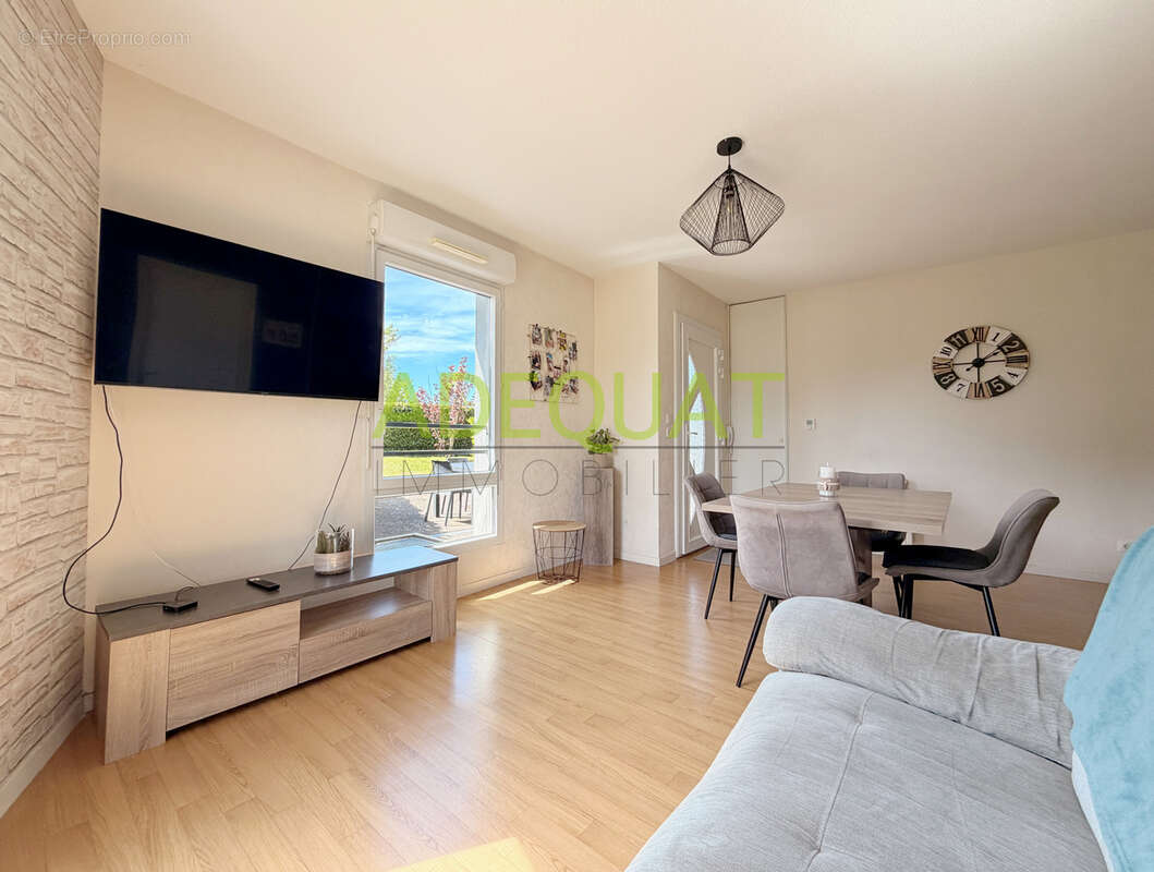 Appartement à L'ISLE-D'ABEAU