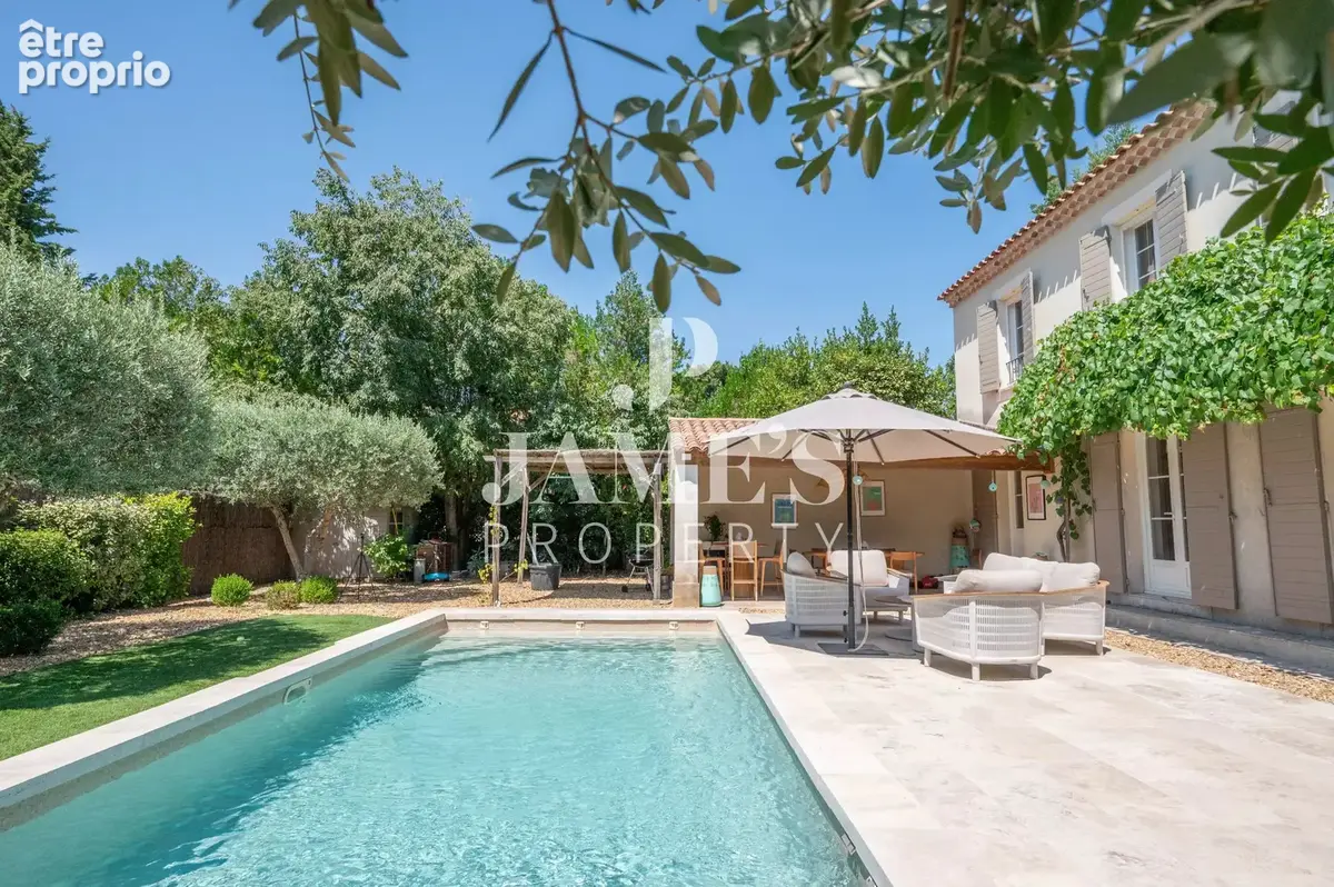 Maison 5 pièces 158 m² à vendre à Paradou (13520) - photo 5