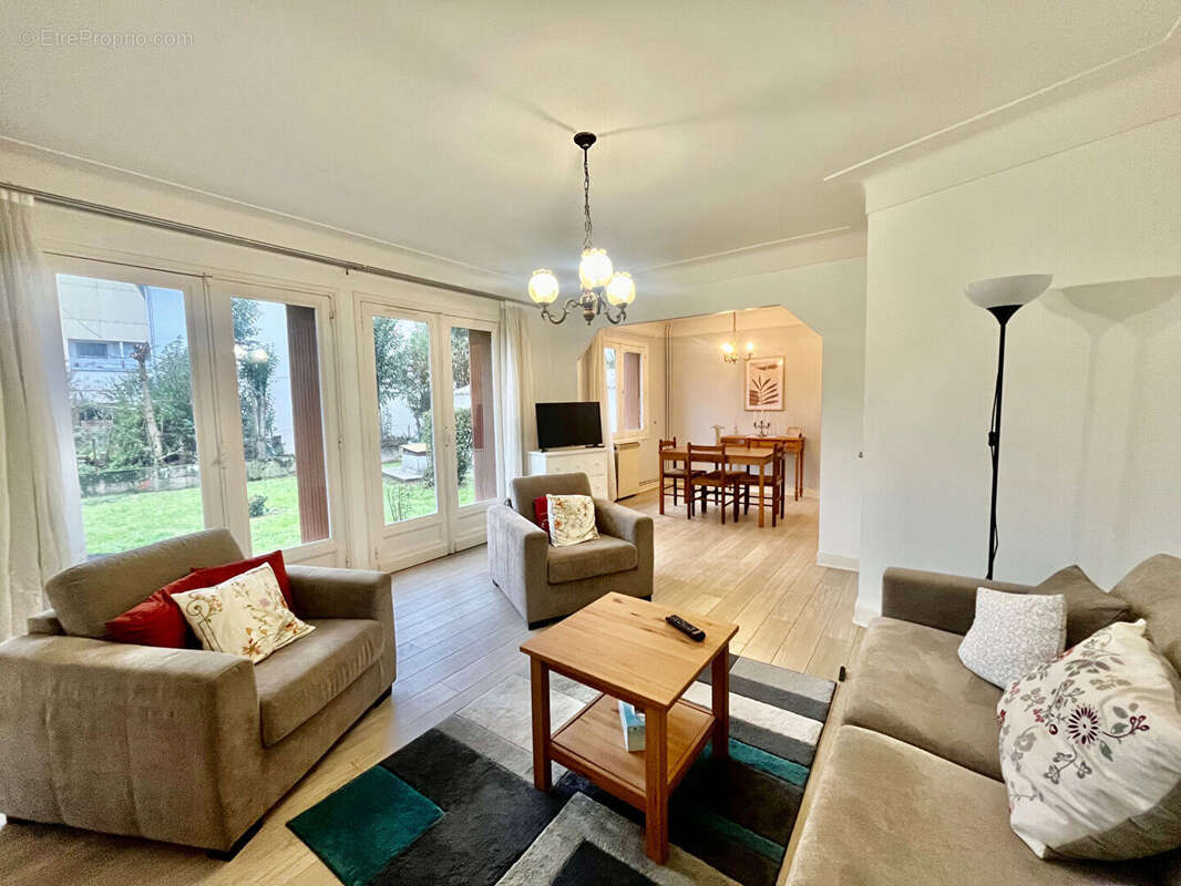 Maison à SAINTE-LIVRADE-SUR-LOT