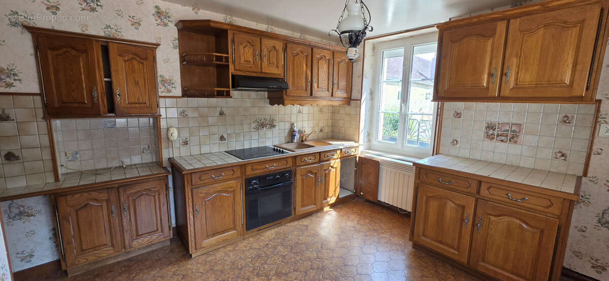 Idéal maison de famille, 160 m2, 5 chambres, dépendances, cour et jardin - photo 3