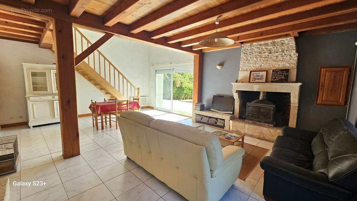 Maison 152 m² à Le Vanneau-Irleau  - photo 6