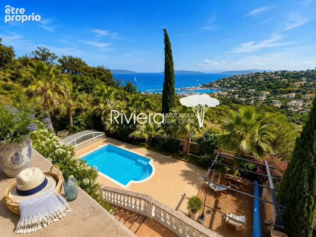 CAVALAIRE - Superbe Villa avec Piscine  - Divisée en 3 Appar - photo 1