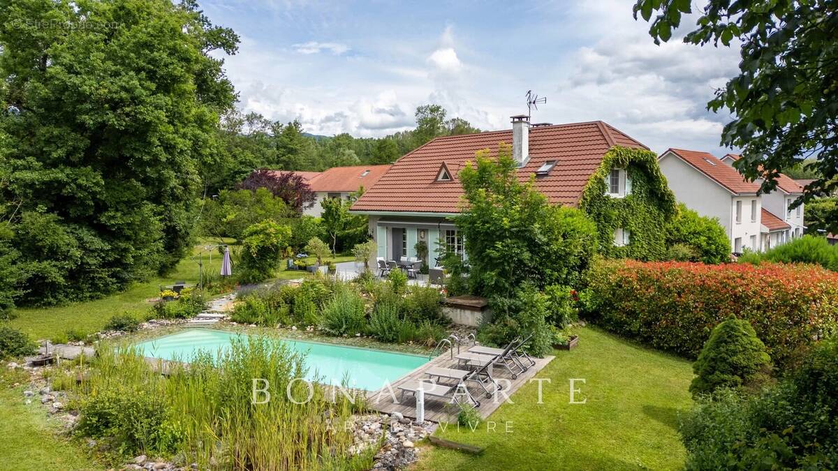 Maison à PREVESSIN-MOENS
