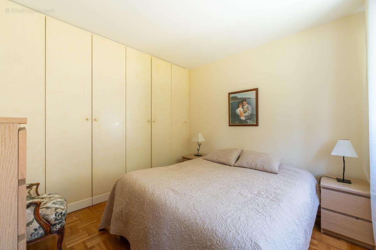 Appartement à ISSY-LES-MOULINEAUX