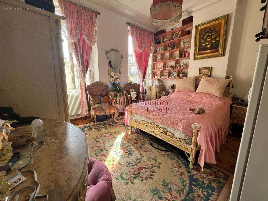 Appartement à MARSEILLE-6E