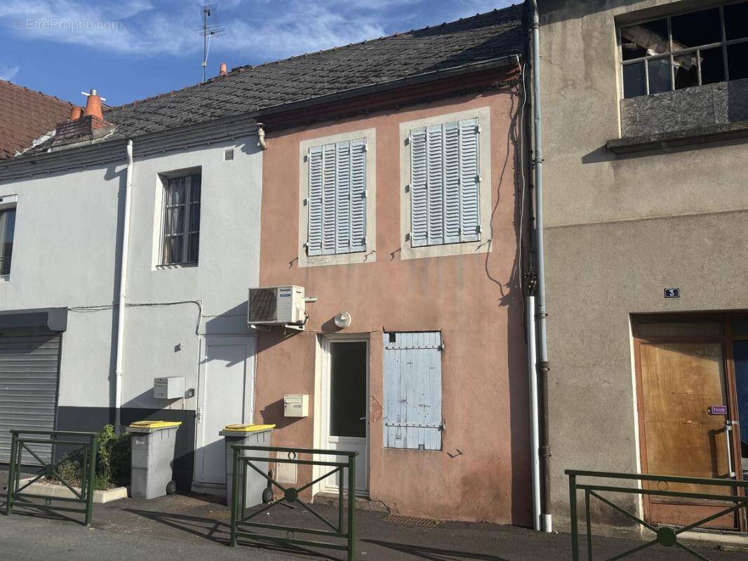 Maison à COMMENTRY