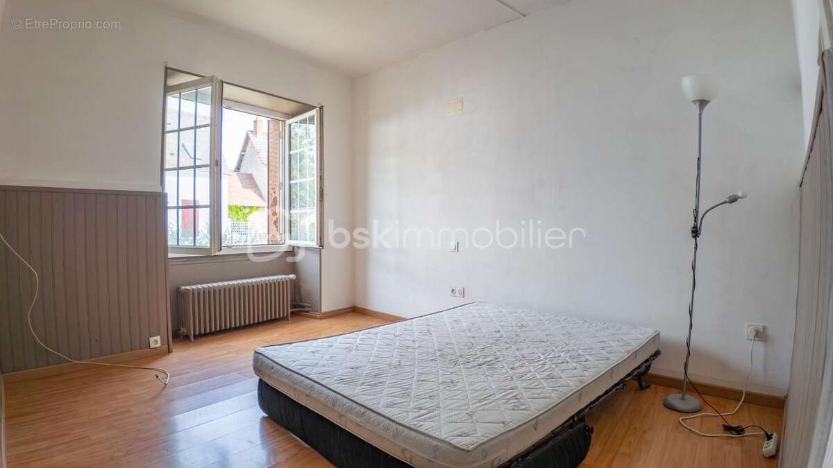 Surprenante maison de caractère à rafraîchir pour un projet familial ou professionnel - photo 10