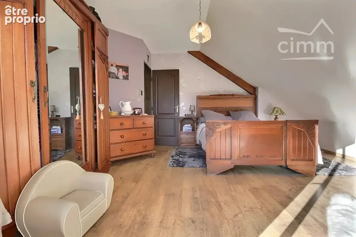 A vendre - valgelon-la-rochette - maison t5 + terrain + garage - photo 14