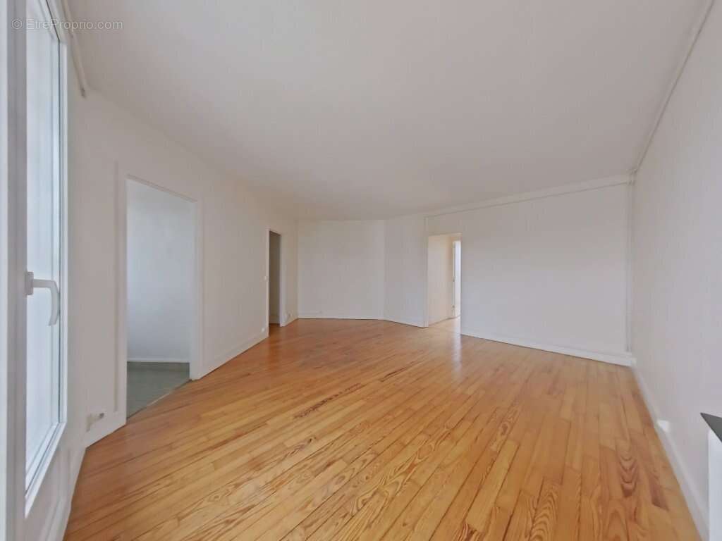 Appartement à PARIS-20E