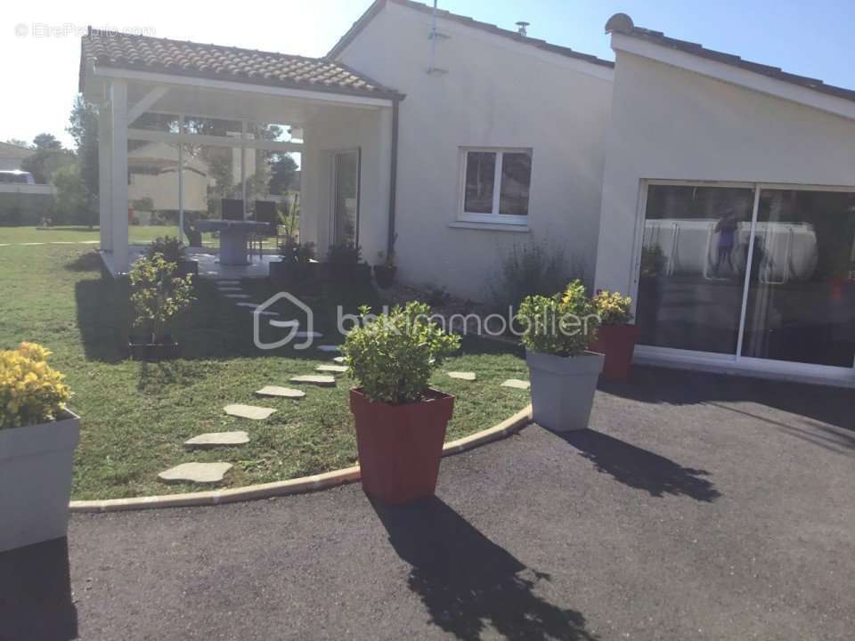 Maison à CAMPS-SUR-L&#039;ISLE