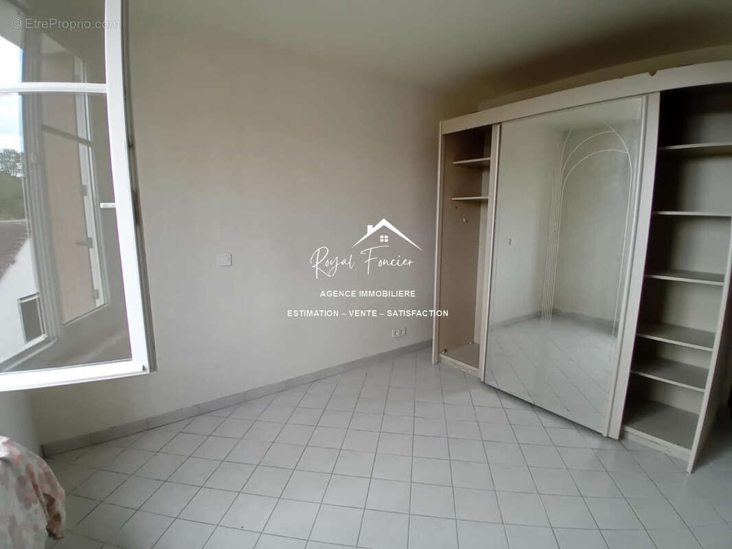 Chambre 3 - Maison à PREUILLY-SUR-CLAISE