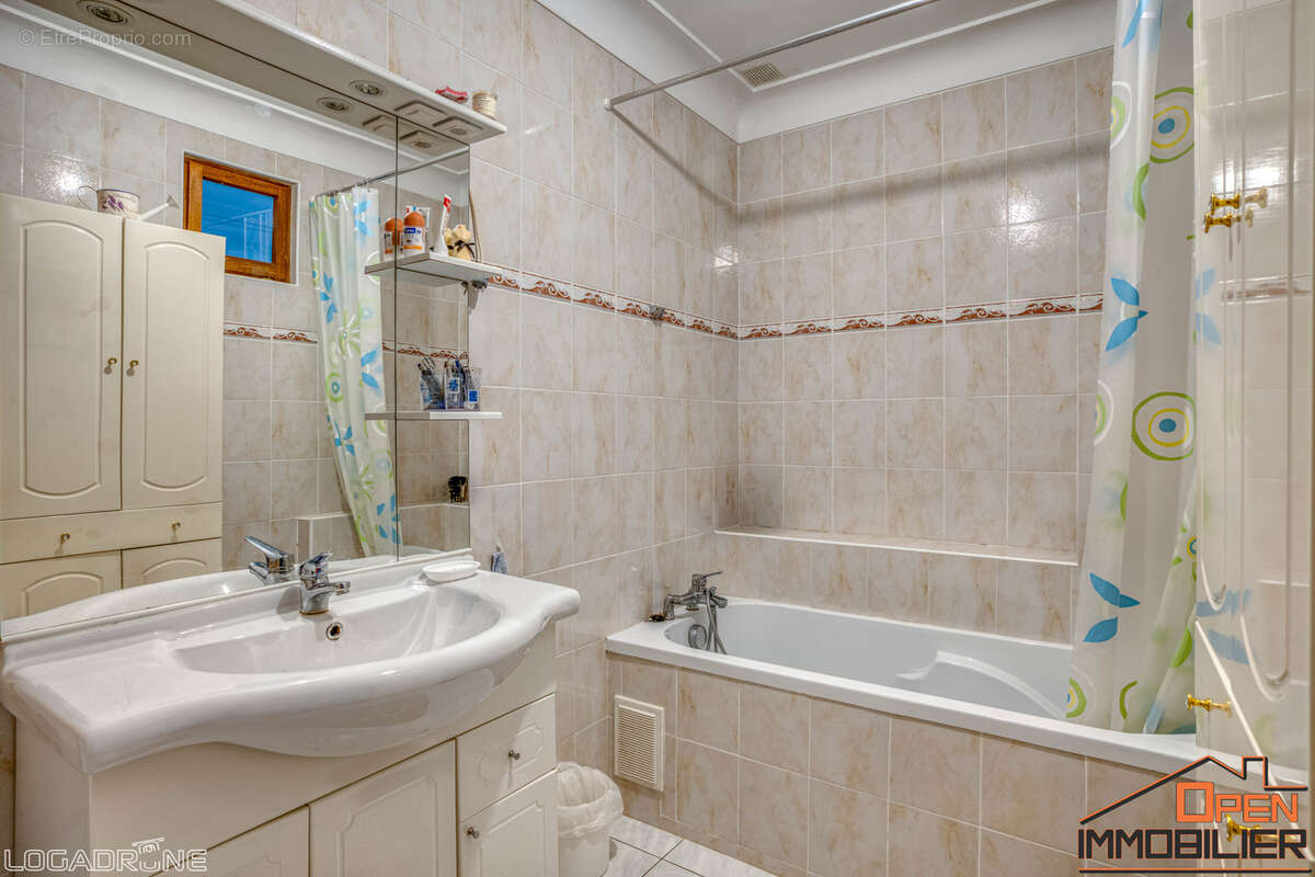 Appartement à CANCON