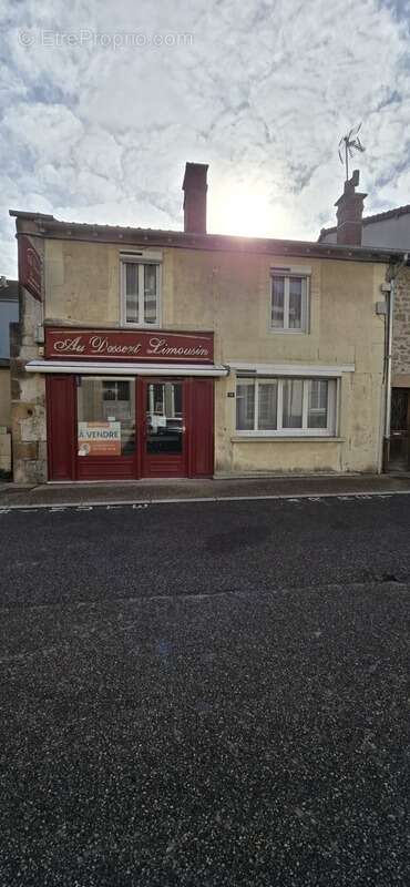 Maison à CHATEAUPONSAC