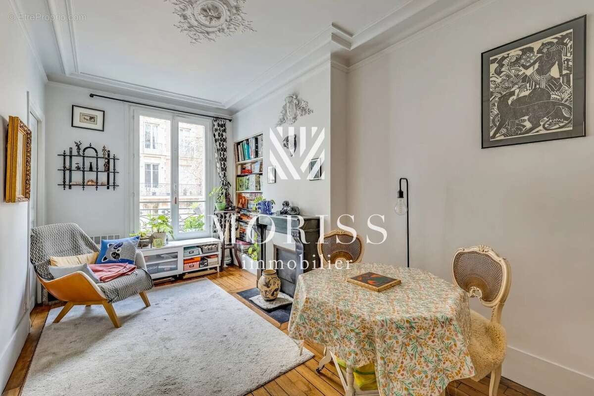 Appartement à PARIS-14E