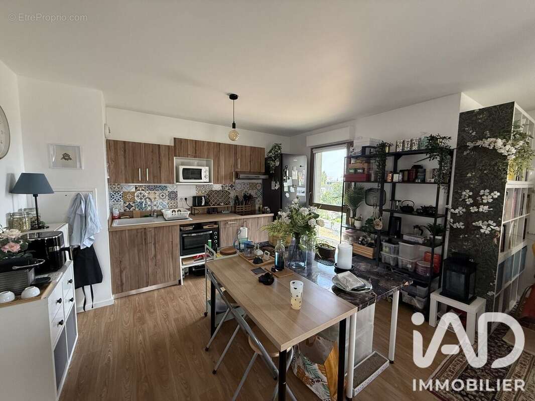 Appartement 85 m² à Stains  - photo 2