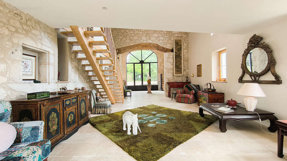 Maison à CASTELSAGRAT