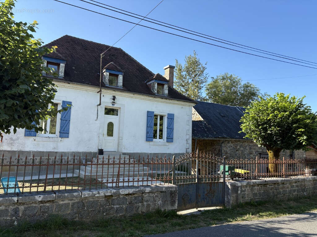 Maison à SAINT-JULIEN-LE-VENDOMOIS