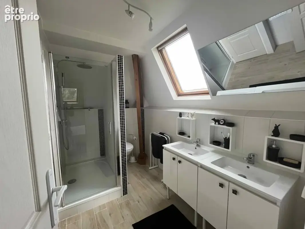 Maison avec de beaux volumes au calme et proche commodités - photo 8