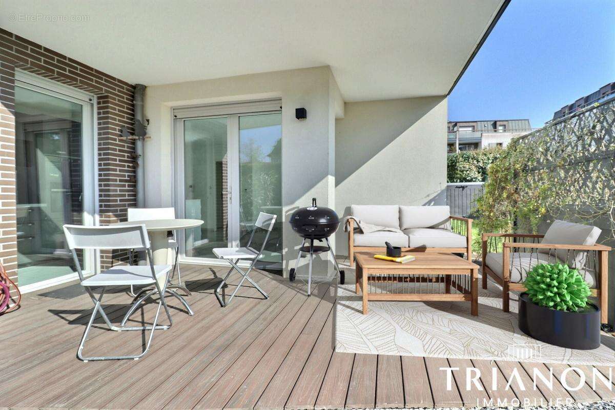 Appartement à LES CLAYES-SOUS-BOIS