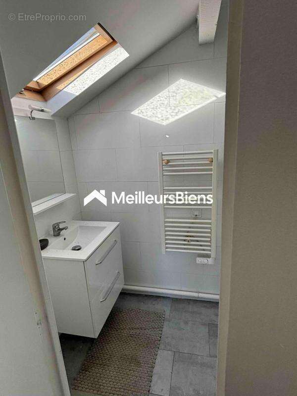 Appartement à BEAUCHAMP