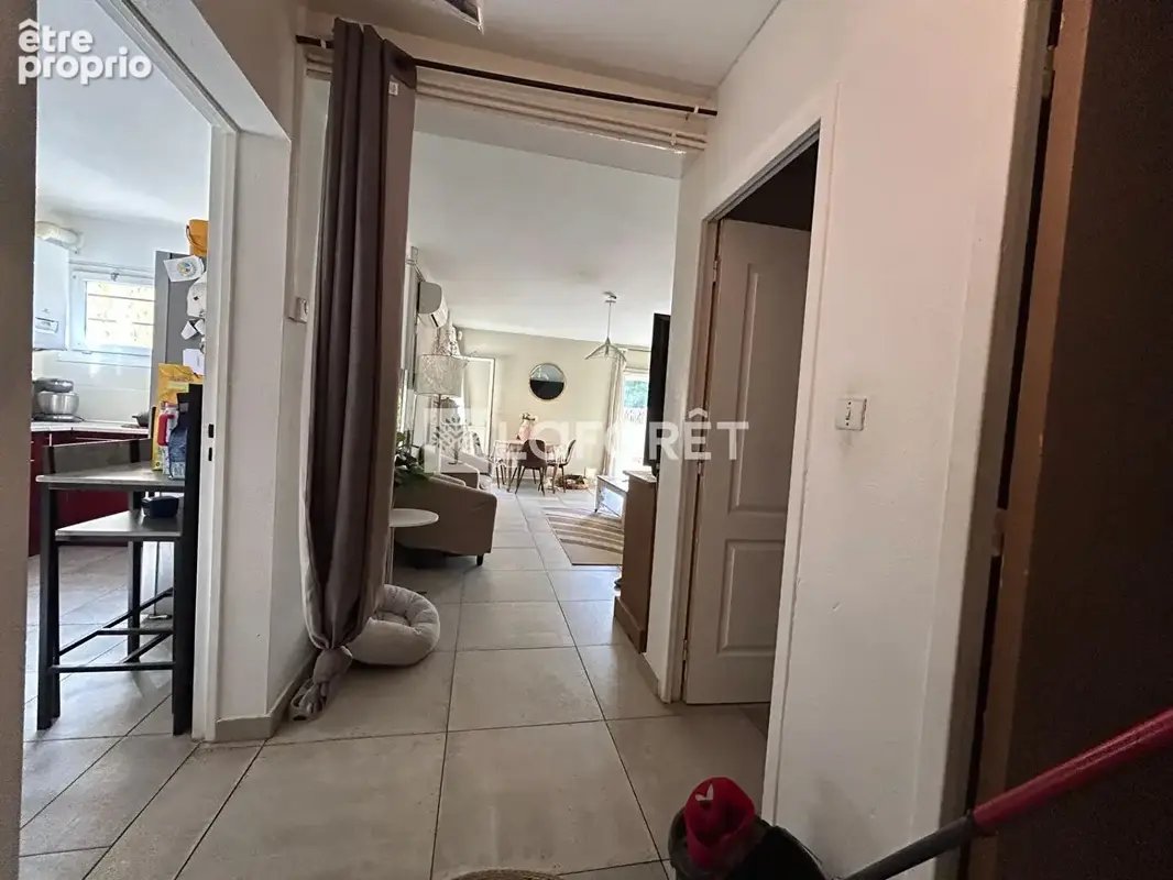 Appartement L Isle Sur La Sorgue 5 pièce(s) 102.66 m² - photo 4
