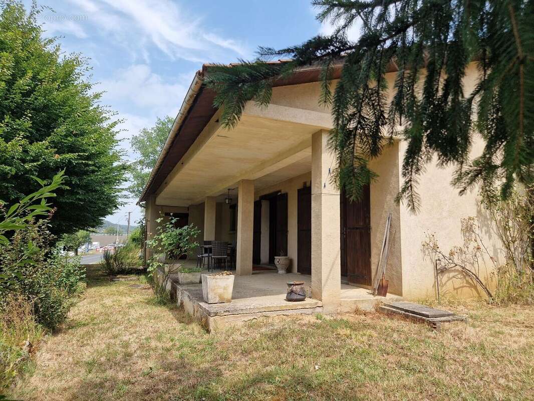 Maison de Plain pied et jardin proche des commerces. - photo 5
