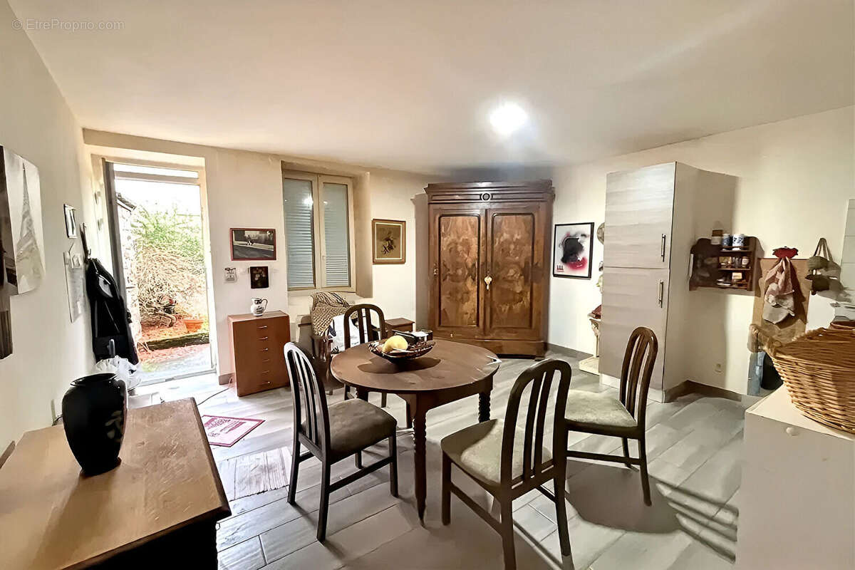 Appartement à LUXEUIL-LES-BAINS