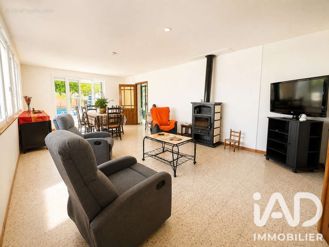 Maison 167 m² à Sainte-Marie  - photo 4
