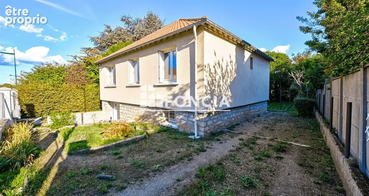 Maison 2 chambres avec sous-sol total et terrain de près de 600 m² - photo 9