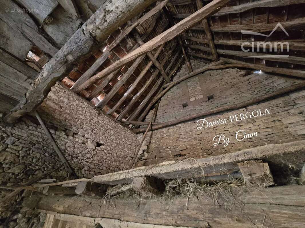Grange en pierre à rénover aux portes de Montignac-Lascaux - photo 4