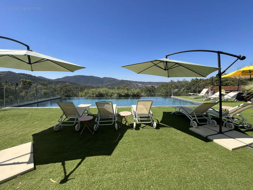 Maison à PLAN-DE-LA-TOUR