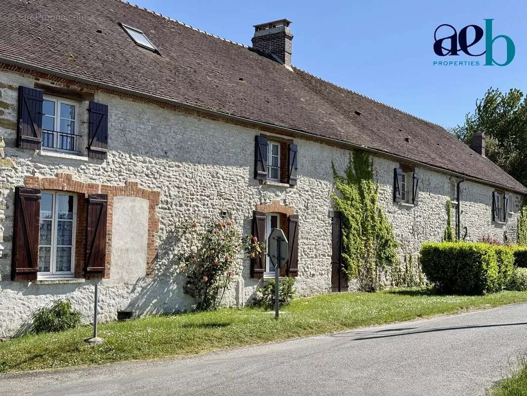 Maison à CESSOY-EN-MONTOIS