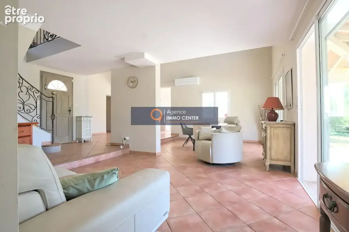 Maison avec 5 chambres dépendance, garage, piscine - photo 6