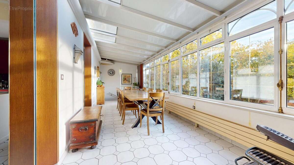 Maison à SAINT-MAUR-DES-FOSSES