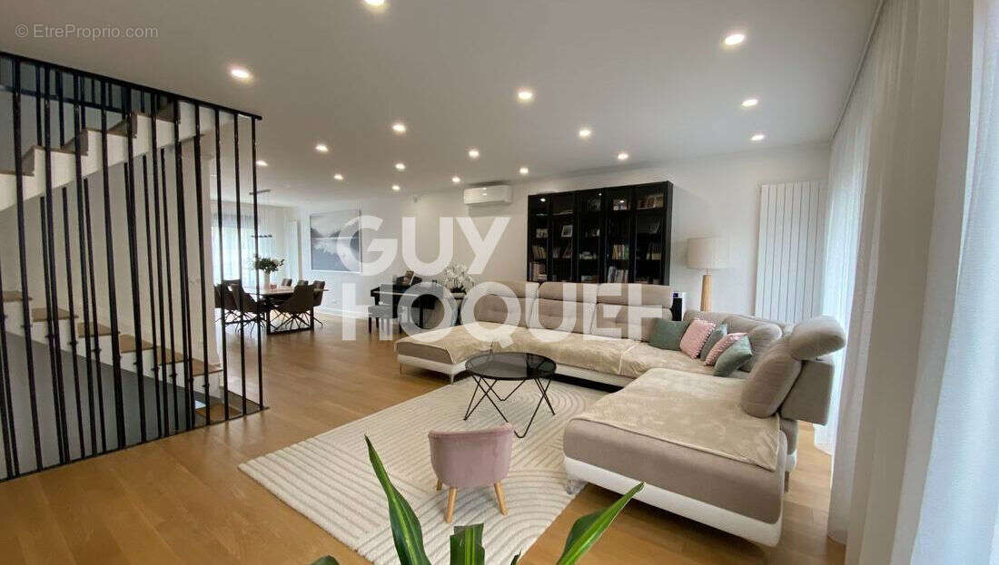 Maison à LES PAVILLONS-SOUS-BOIS