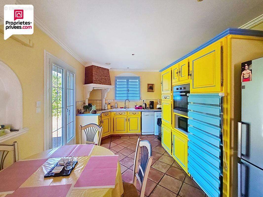 Maison à SAINT-CEZAIRE-SUR-SIAGNE