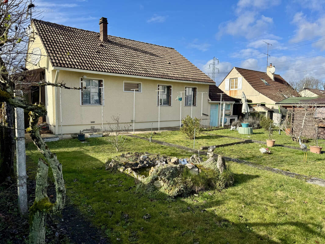 Maison à VILLEMANDEUR