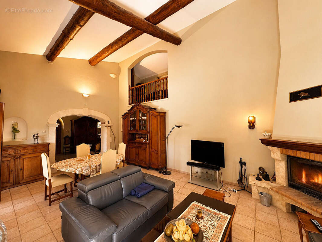 Maison à GRIGNAN
