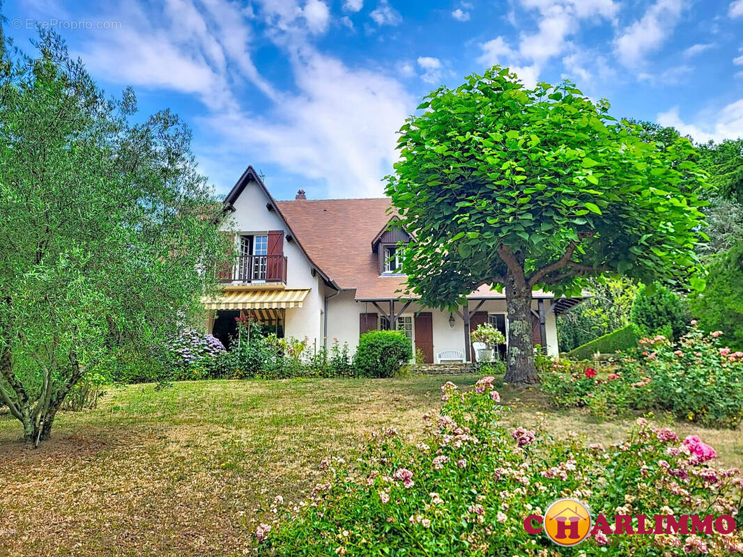 Maison à SAINT-JUNIEN
