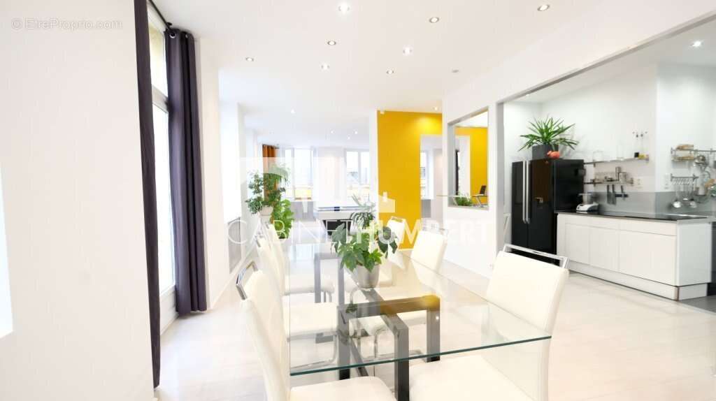 Appartement à SAINT-ETIENNE