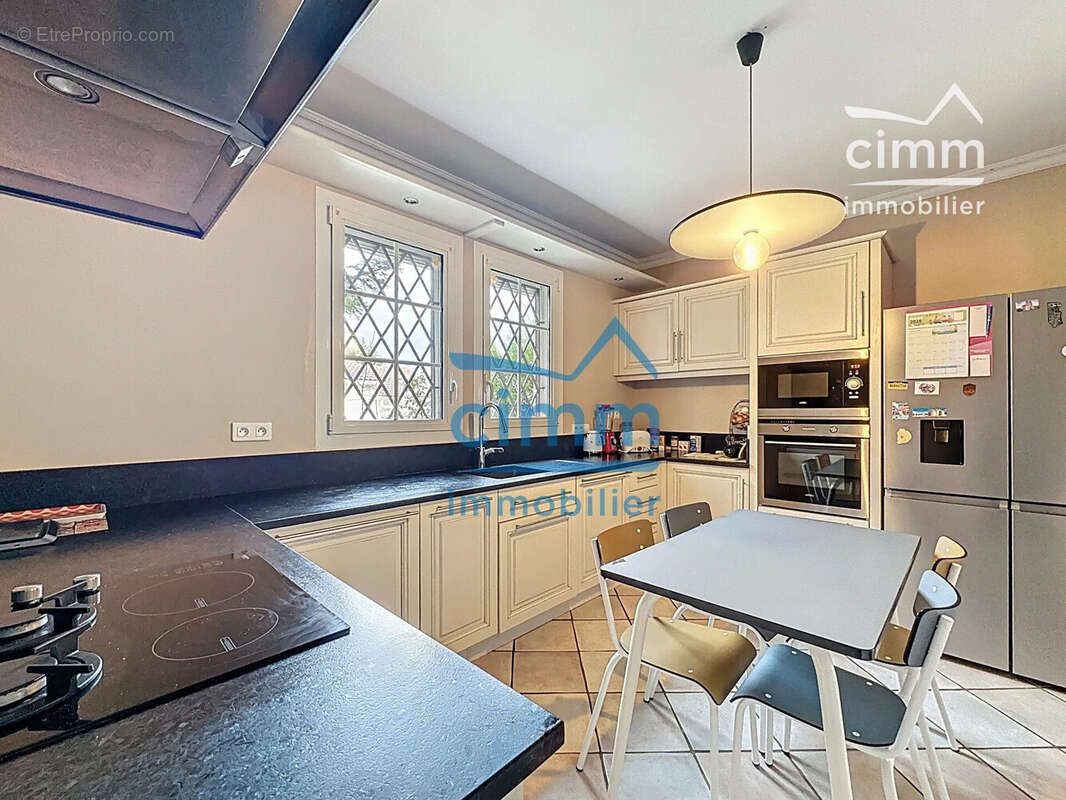 Maison à LORIOL-DU-COMTAT