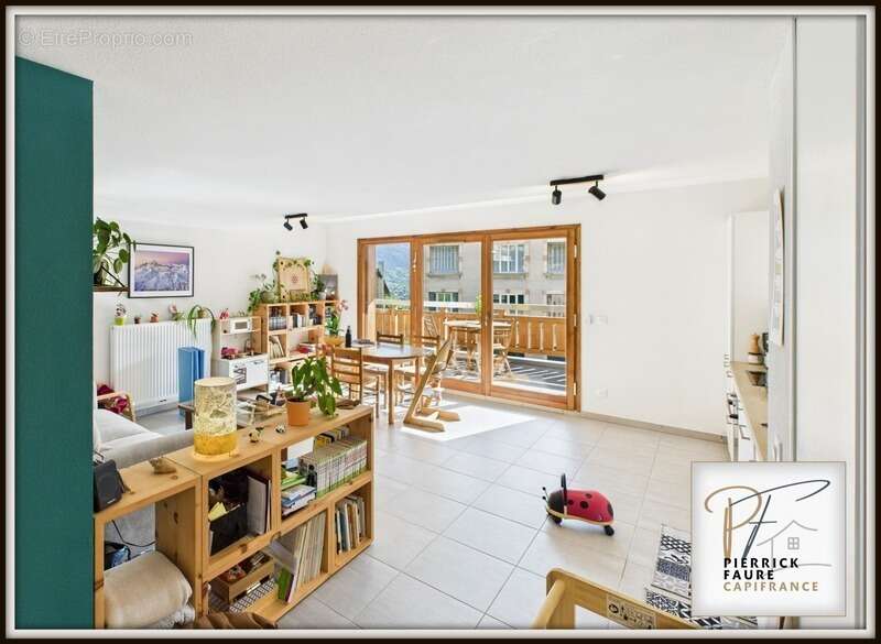 T3 avec terrasse plein sud, vue montagnes, cave à Briançon - photo 16